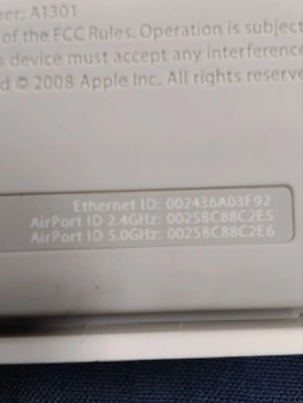 Apple White Network Hub Router with Ethernet Ports